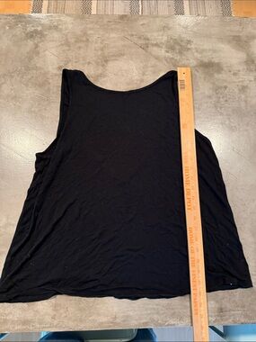 Mossimo Supply Co. Black Women's Scoop Neck Tank